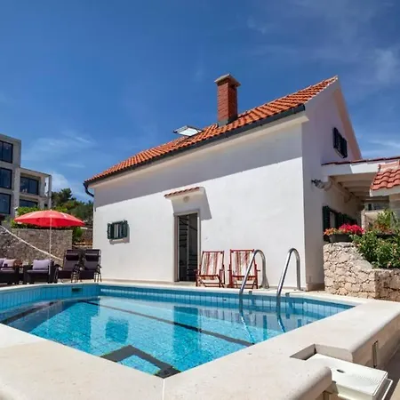 House With Pool-splitska *