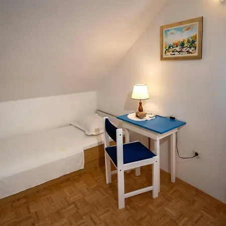 House With Pool-splitska