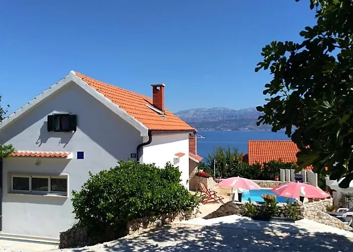 House With Pool-splitska 斯普利特卡