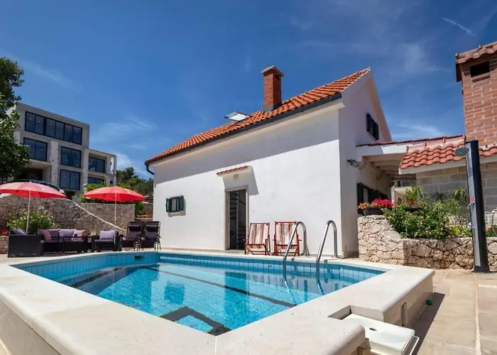 House With Pool-splitska *