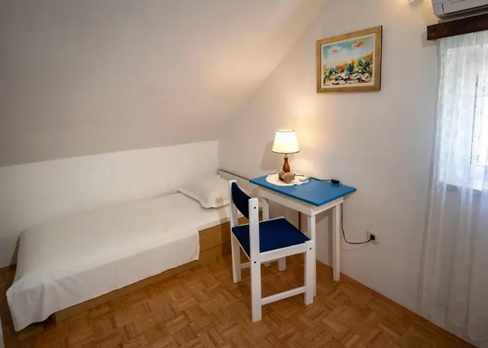House With Pool-splitska
