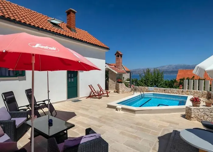 House With Pool-splitska 度假居 斯普利特卡